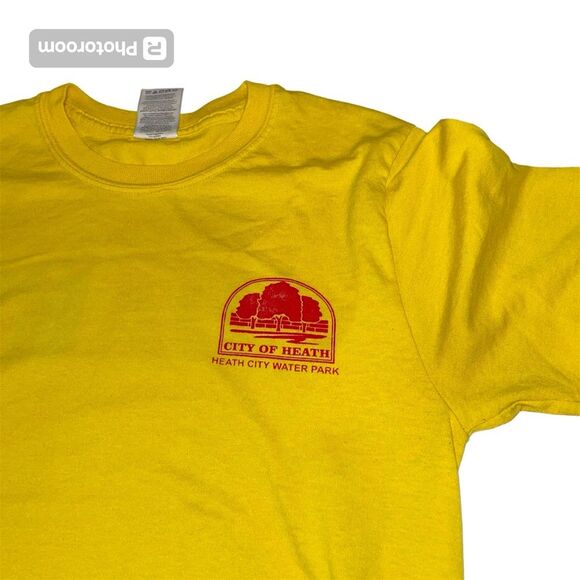 Vintage yellow lifeguard water park T-shirt summer pool party 🎉 - Picture 2 of 7